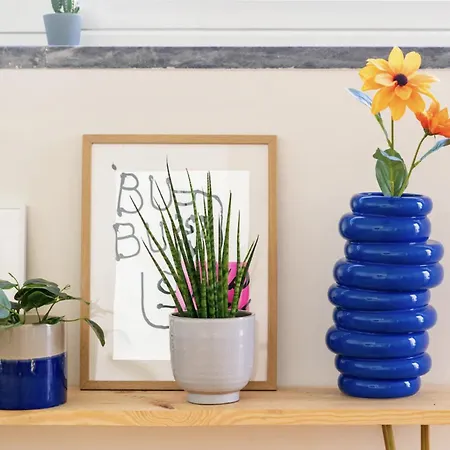 דירה Modern 1-bed With Big Balcony Near Beaches *