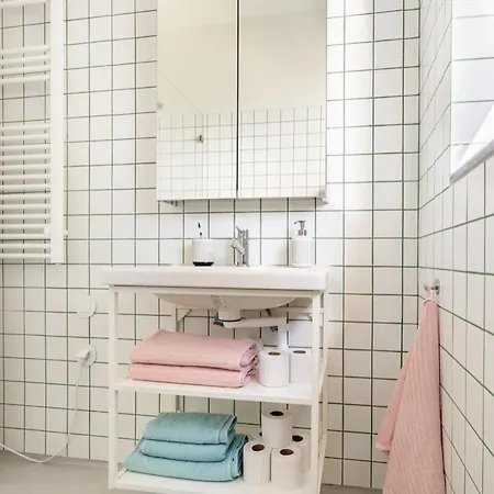 Modern 1-bed With Big Balcony Near Beaches * Costa da Caparica