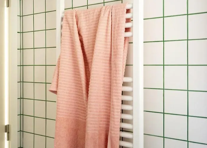 Modern 1-bed With Big Balcony Near Beaches Appartamento Costa da Caparica