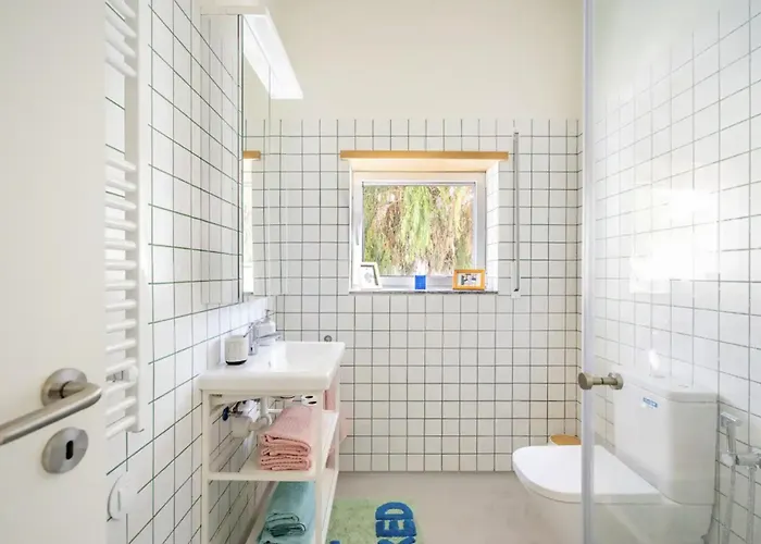 Modern 1-bed With Big Balcony Near Beaches Costa da Caparica