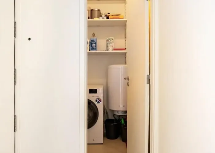 Modern 1-bed With Big Balcony Near Beaches Appartamento Costa da Caparica