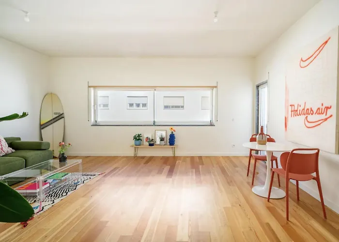 Modern 1-bed With Big Balcony Near Beaches