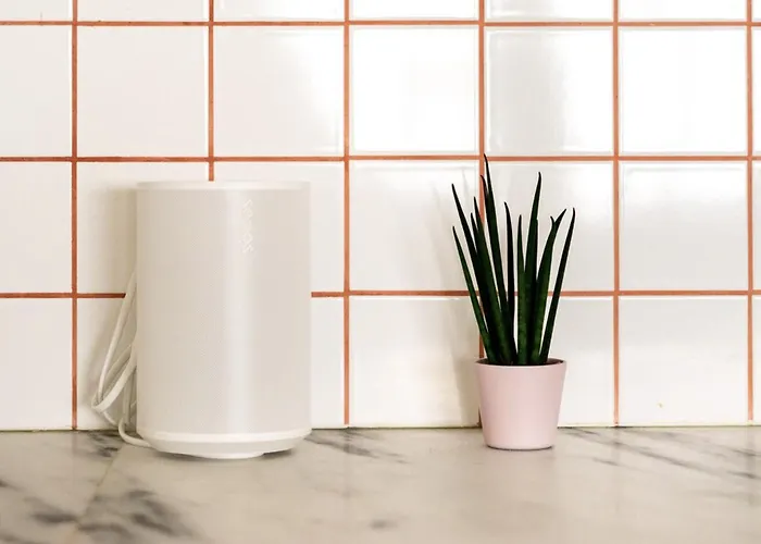 Modern 1-bed With Big Balcony Near Beaches Appartamento *