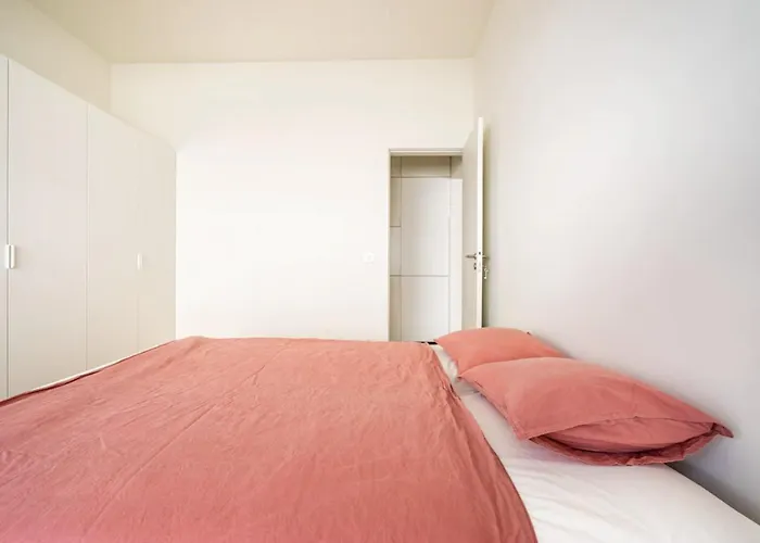 Modern 1-bed With Big Balcony Near Beaches Appartamento Costa da Caparica