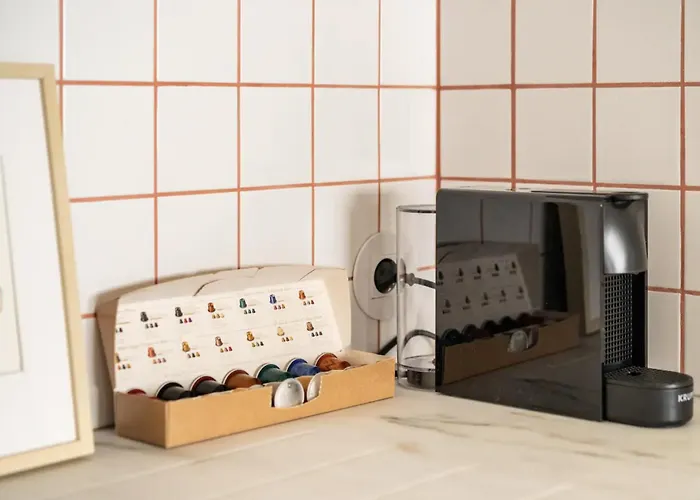 Modern 1-bed With Big Balcony Near Beaches Appartamento