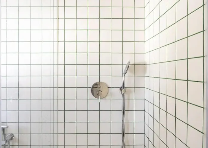 Modern 1-bed With Big Balcony Near Beaches Appartamento